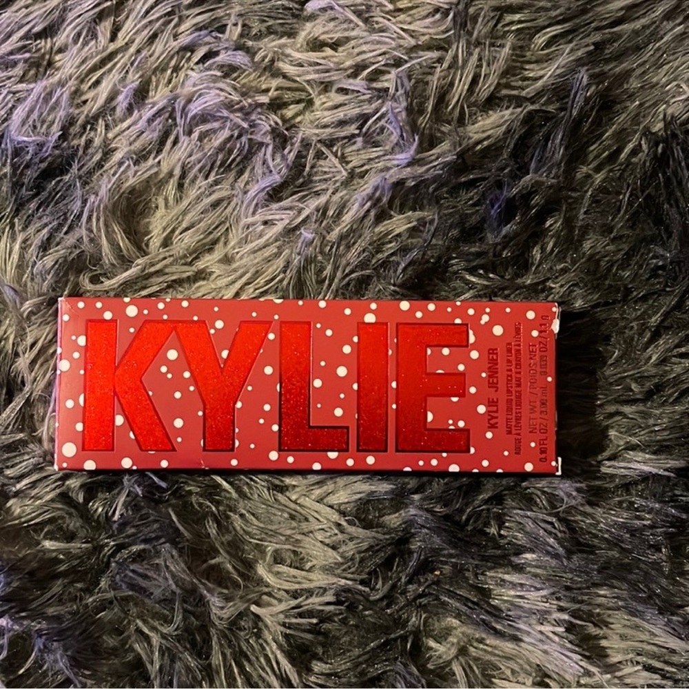 Kylie lip kit Christmas lip gloss and liner
